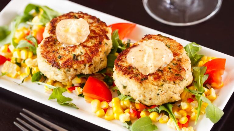 10 Best Substitutes for Mayonnaise in Crab Cakes
