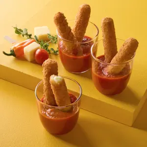 2 mozzarellastickswithmarinarashotcuteriecups seasonalnewyearseve p 24 tkc 0087 bcopy