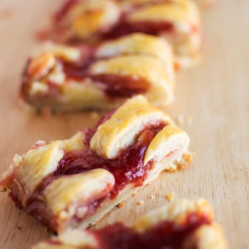 6977730aaf2d743533105f43 puff pastry and mascarpone cheese danish 10