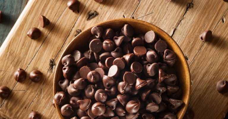 Are Chocolate Chips Vegan? 9 Vegan-Friendly Brands