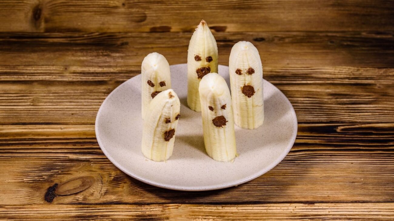 Banana Ghosts 1