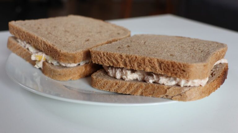 Best Bread for Tuna Sandwich [8 Ideas]