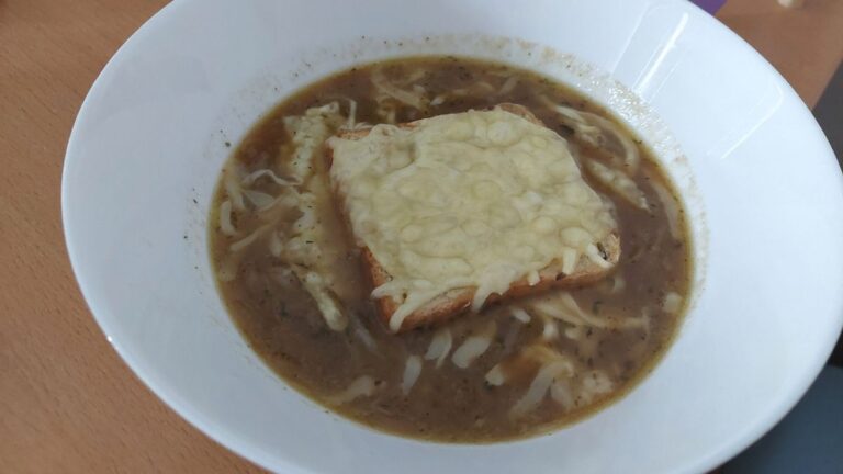 Best Substitutes for Gruyere Cheese in French Onion Soup
