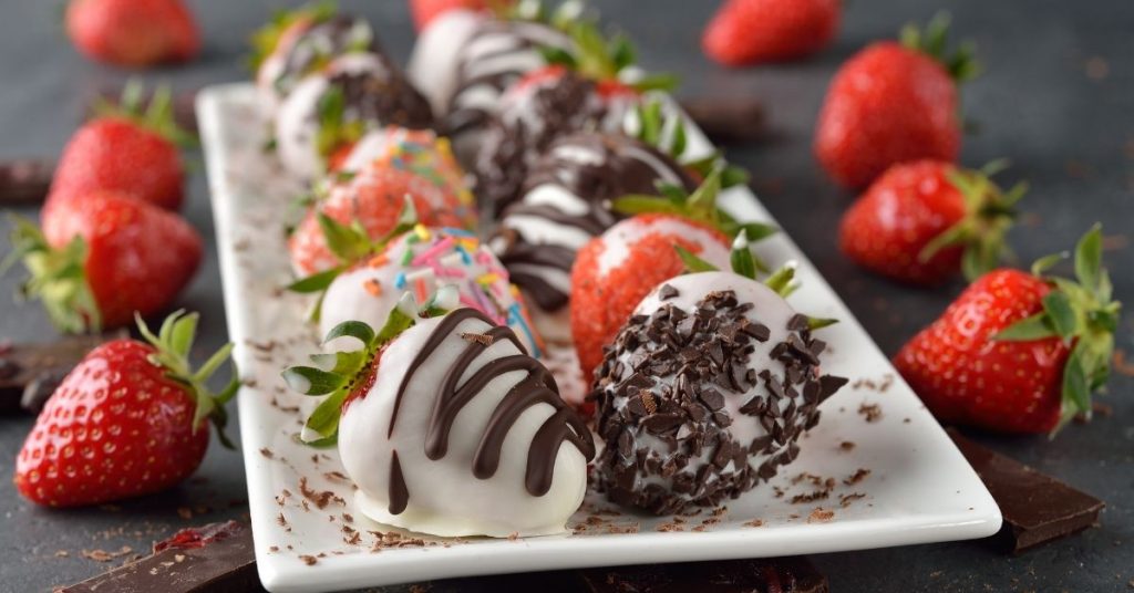 Best Toppings for Chocolate Covered-Strawberries