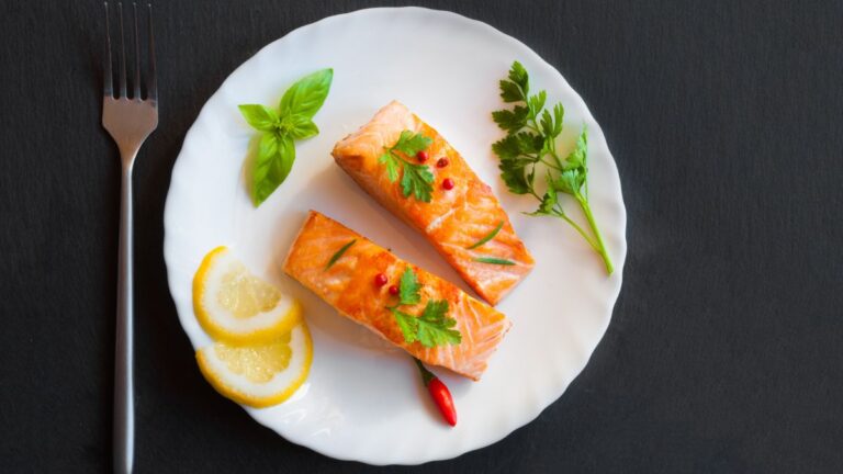 Can You Eat Cooked Salmon Cold? [ + Serving Suggestions]