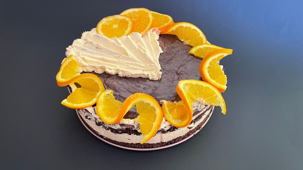 Chocolate Cake with Orange Frosting [Recipe]