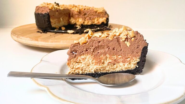 Chocolate Peanut Butter Pie [Step-by-step Recipe]