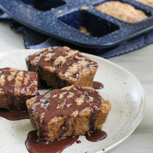 ChocolateDrizzledMiniZucchiniBreadLoaveswww.pedanticfoodie