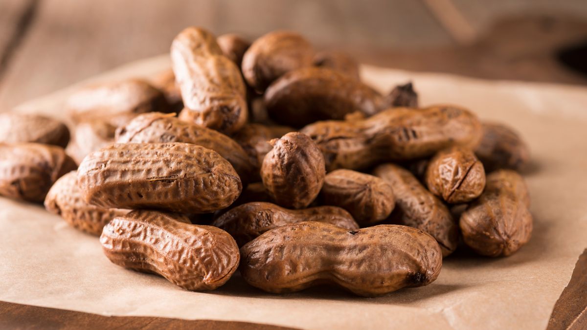 Do You Eat The Shells Of Boiled Peanuts