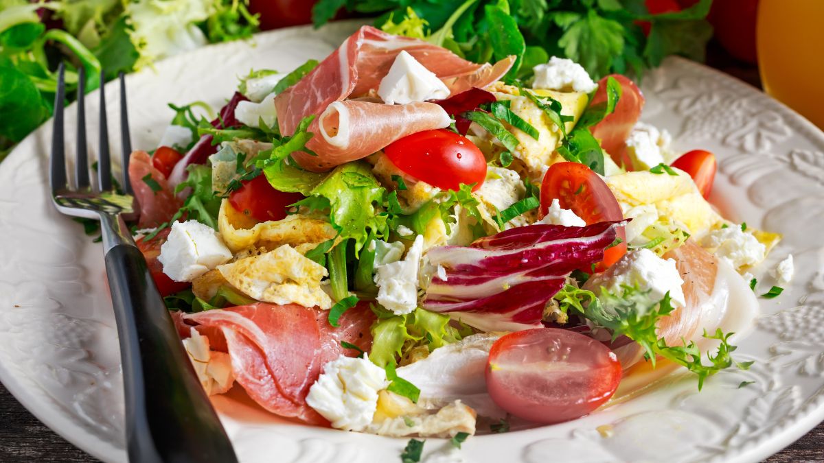 Feta and Prosciutto Salad