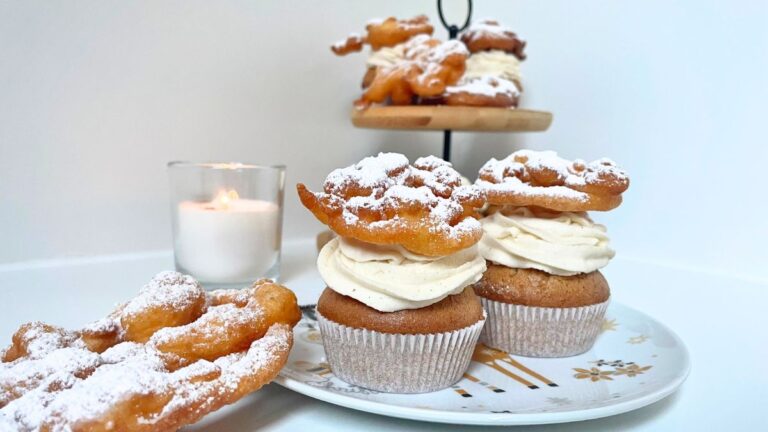 Funnel Cake Cupcakes [Easy to Follow Recipe]