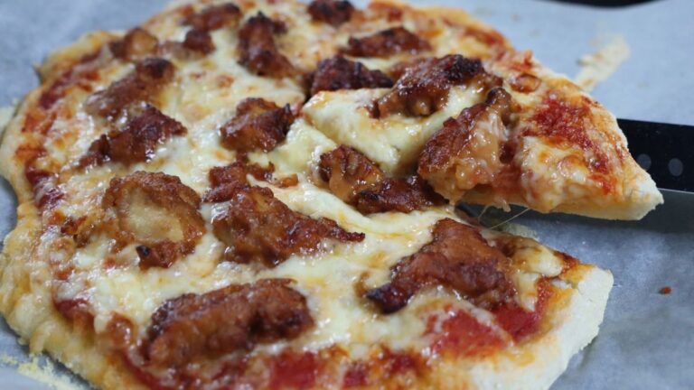 General Tso’s Chicken Pizza [Recipe Idea for Your Leftovers]