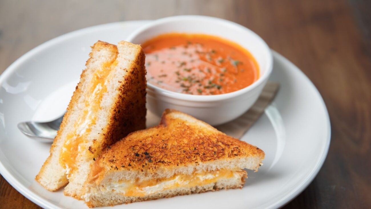 Grilled Cheese and Tomato Soup 1