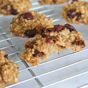 Healthy Chocolate Chip Cookies with oatmeal