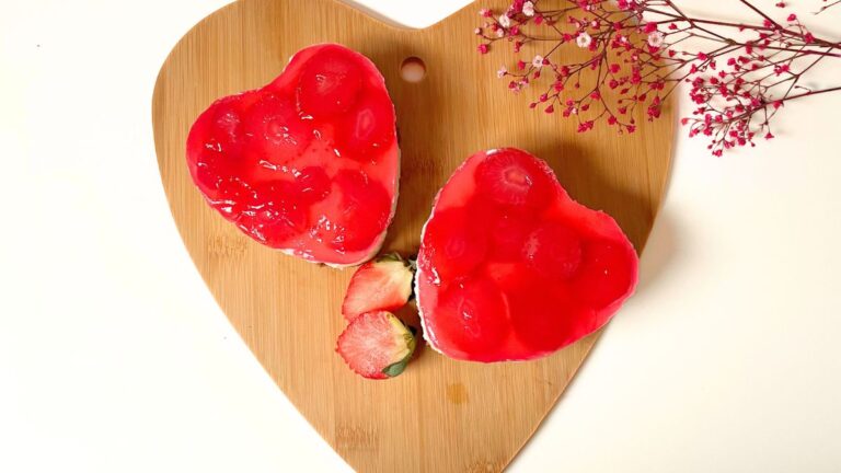 Heart-Shaped Cheesecake [Valentine’s Day Recipe]