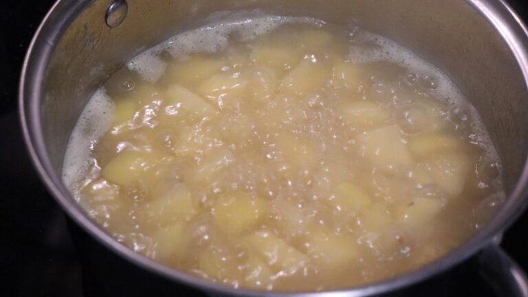 How Do You Know When Potatoes Are Done Boiling?