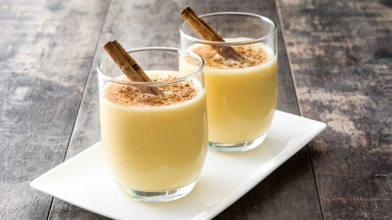 How Much Eggnog Is a Serving?