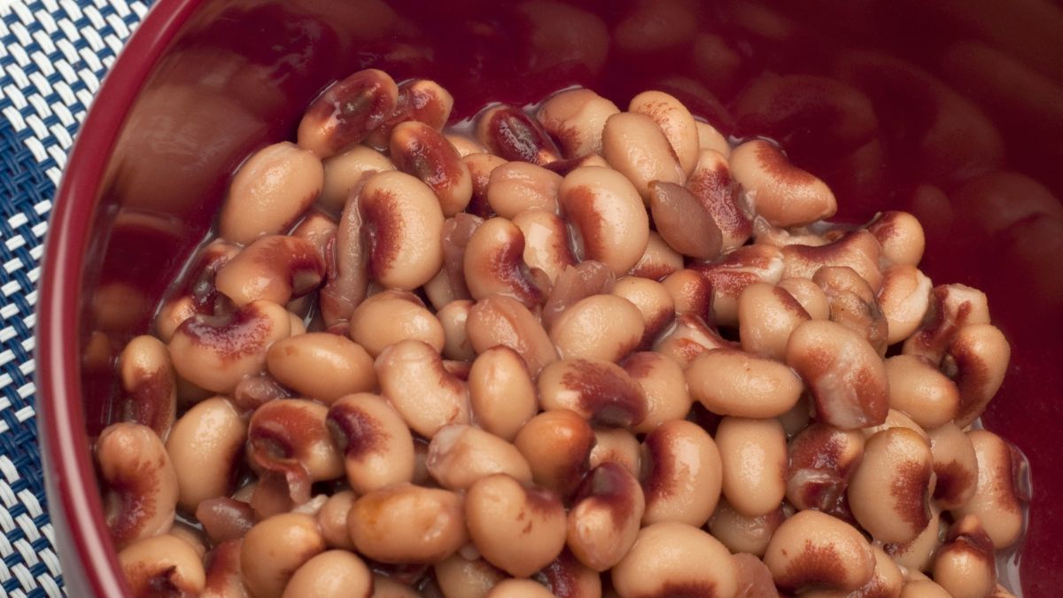 How to Make Canned Black Eyed Peas Taste Good