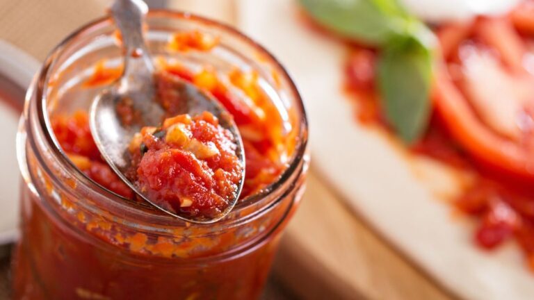 How to Make Store-bought Pizza Sauce Better? 10 Tips