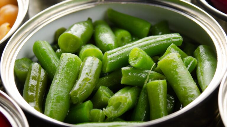 How to Microwave Canned Green Beans?