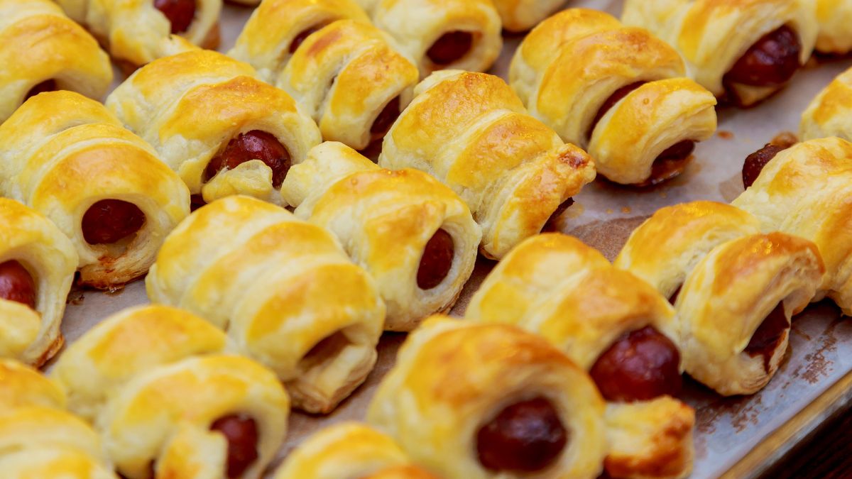 How to Reheat Pigs in a Blanket