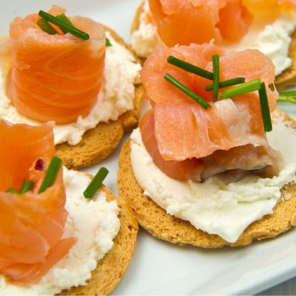 How to Serve Smoked Salmon? Ideas for All Courses