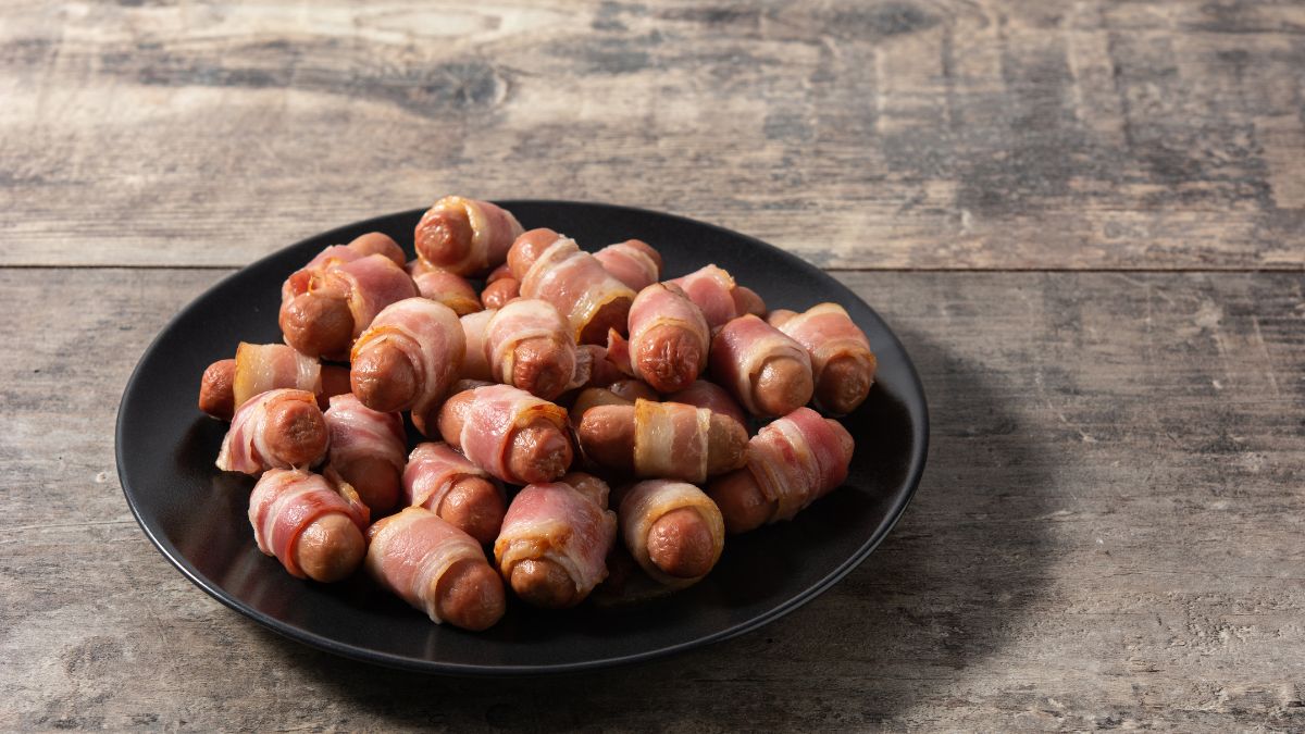 pigs in a blanket wrapped in bacon