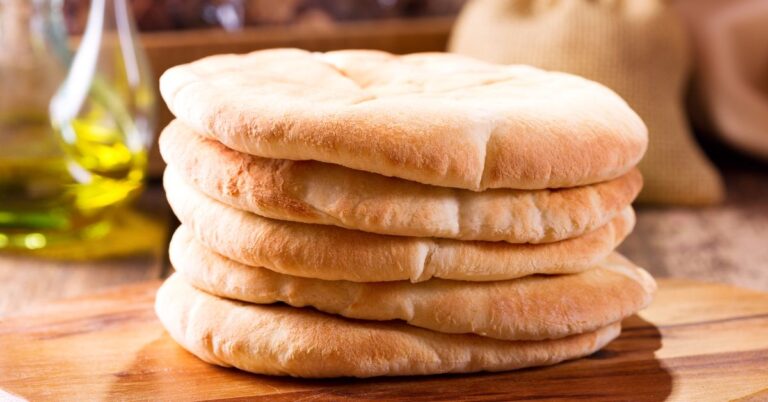 Is Pita Bread Healthy for Weight Loss?