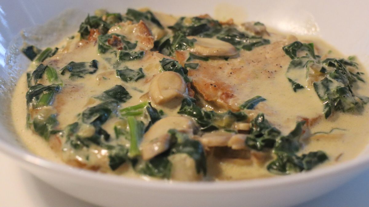 Keto Pork Chops with Mushrooms and Spinach