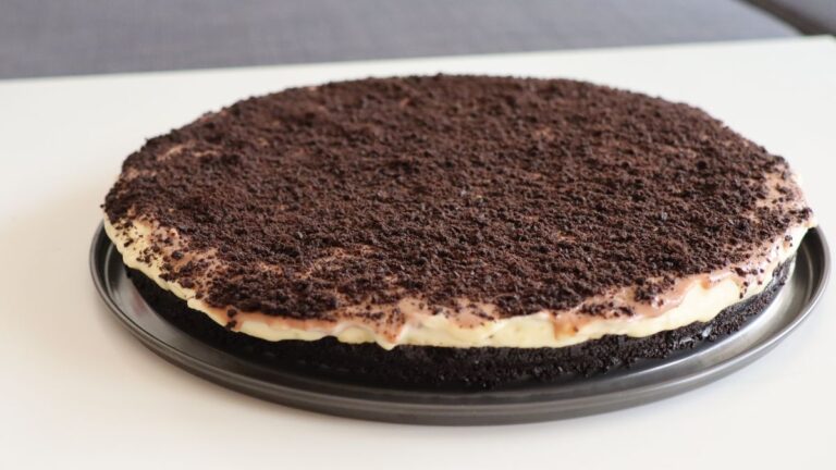 No Bake Oreo Cake (without Cream Cheese) [recipe]