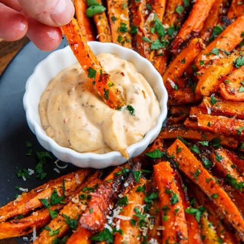 ParmesanRoastedCarrotFrieswithChipotleMayo8004614 min