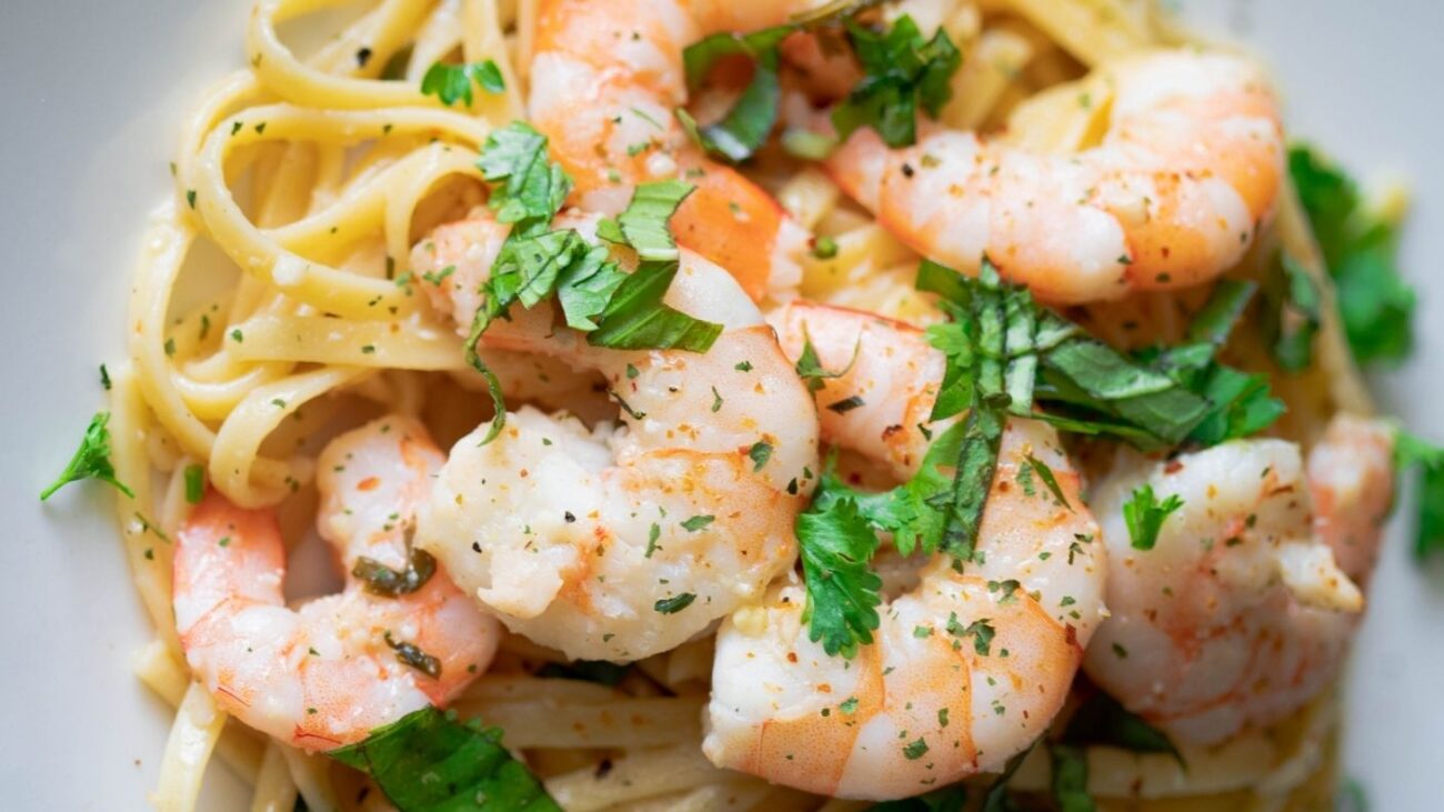 Shrimp Linguine With Lemony Garlic Butter