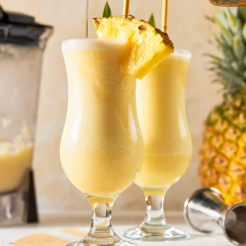 Simply Recipes Pina Colada LEAD 4 d0d465dd3c26411ea3623c7ed2d82709