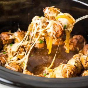 Slow Cooker French Onion Meatballs 4 680x680 1