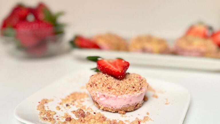 Strawberry Crunch Cheesecake Bites [Spring Recipe]