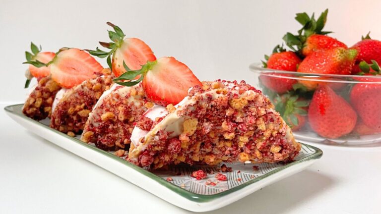 Strawberry Crunch Cheesecake Tacos [Recipe]