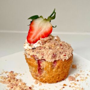 Strawberry Crunch Cupcakes