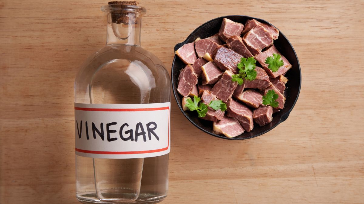 What Does Vinegar Do to Meat 1