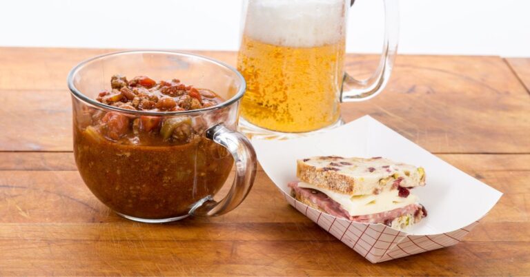 What Sandwich Goes with Chili? 10 Tasty Ideas