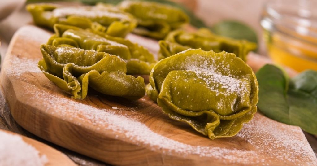 What Sauce to Serve With Spinach Ravioli