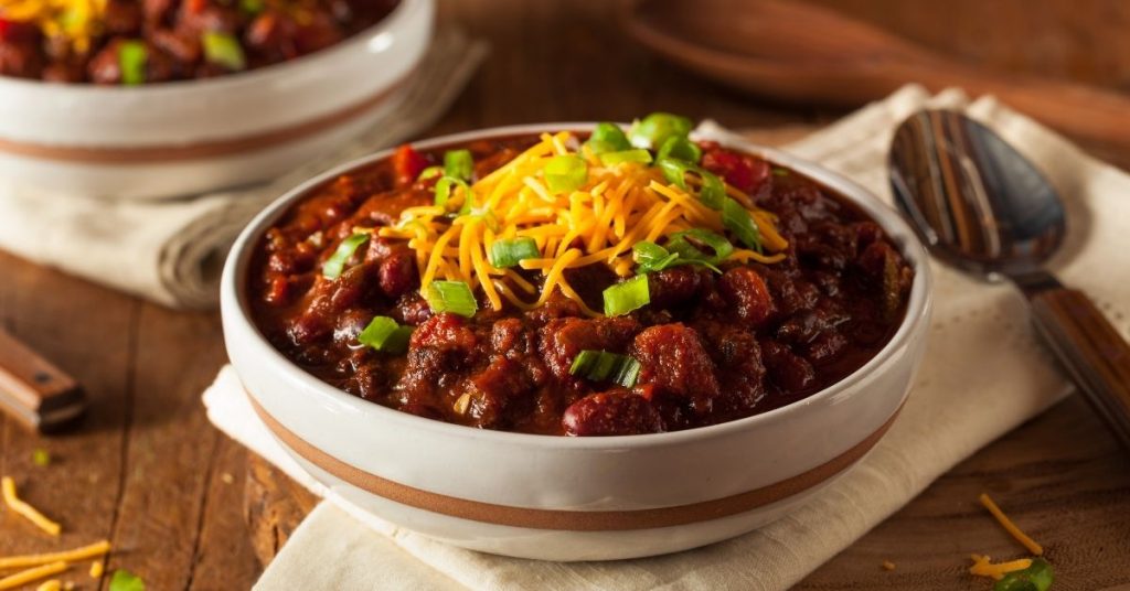 What to Serve With Chili at a party