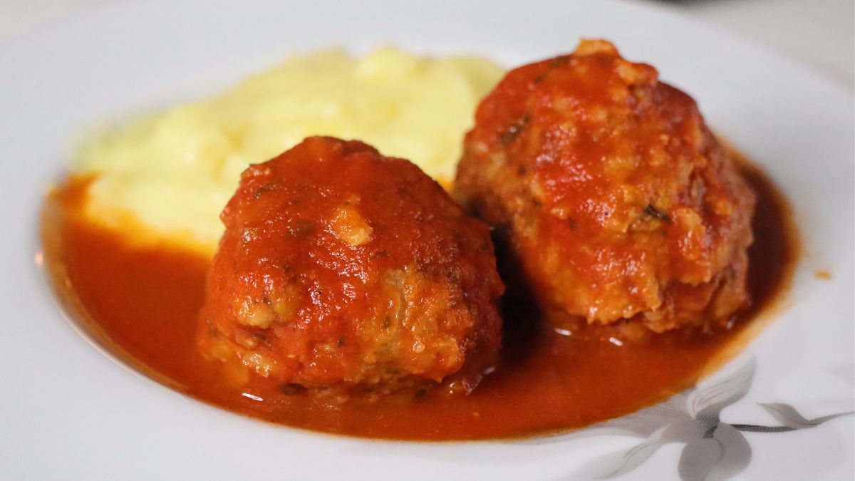 Yugoslavian Meatballs Recipe (From 'Dark')