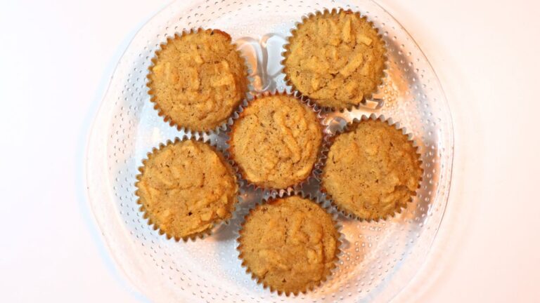 apple grits muffins