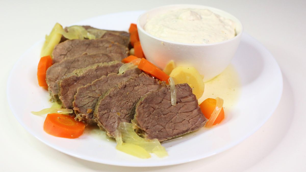 boiled beef with vegetales