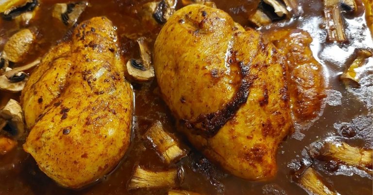 Brown Sugar Glazed Chicken: Sweet & Juicy [Recipe]