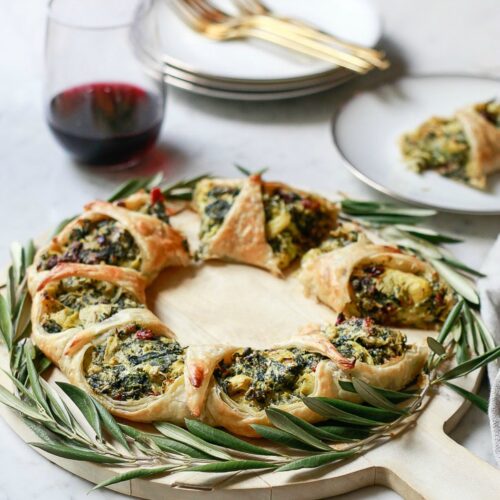 c9f46 spinach artichoke puff pastry wreath