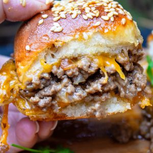 cheeseburger sliders hawaiian rolls 22