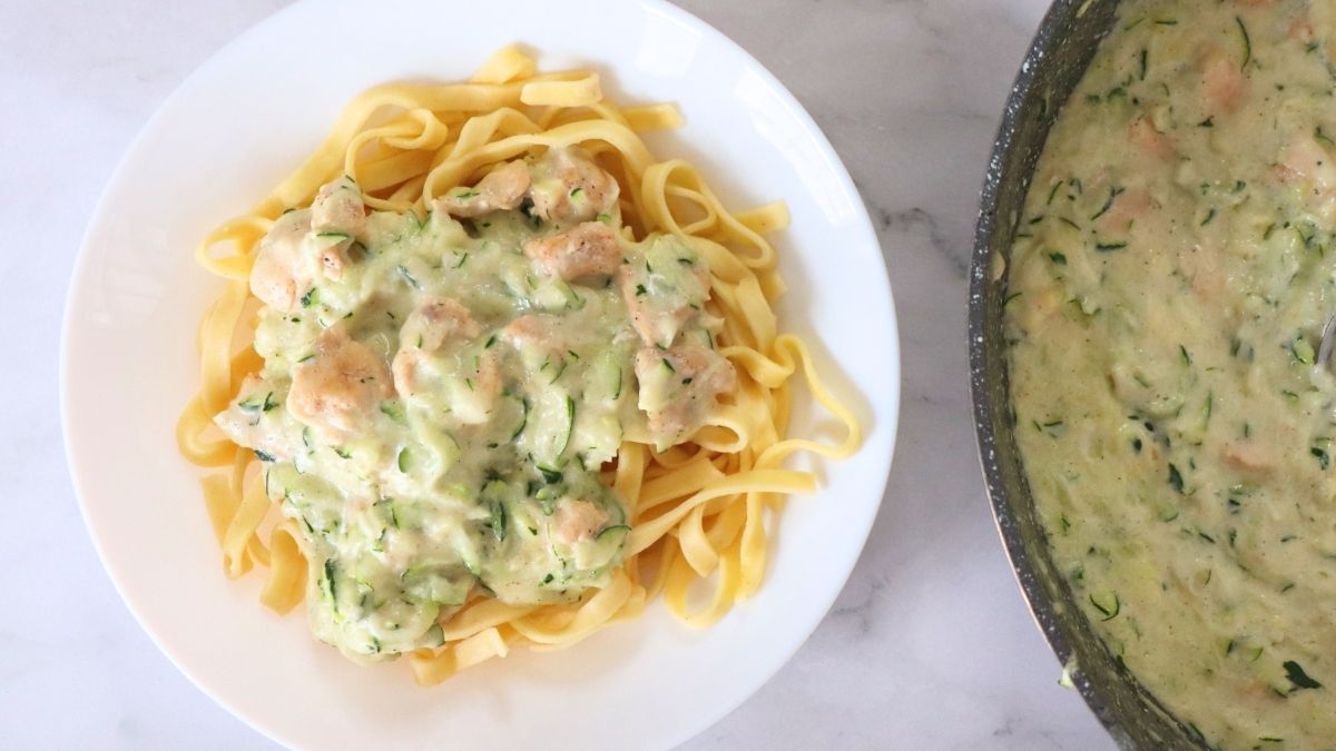 chicken and zucchini pasta