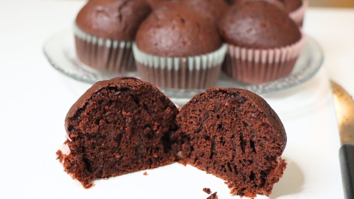 chocolate muffins