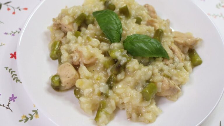 Asparagus Risotto with Chicken [Easy & Delicious Recipe]